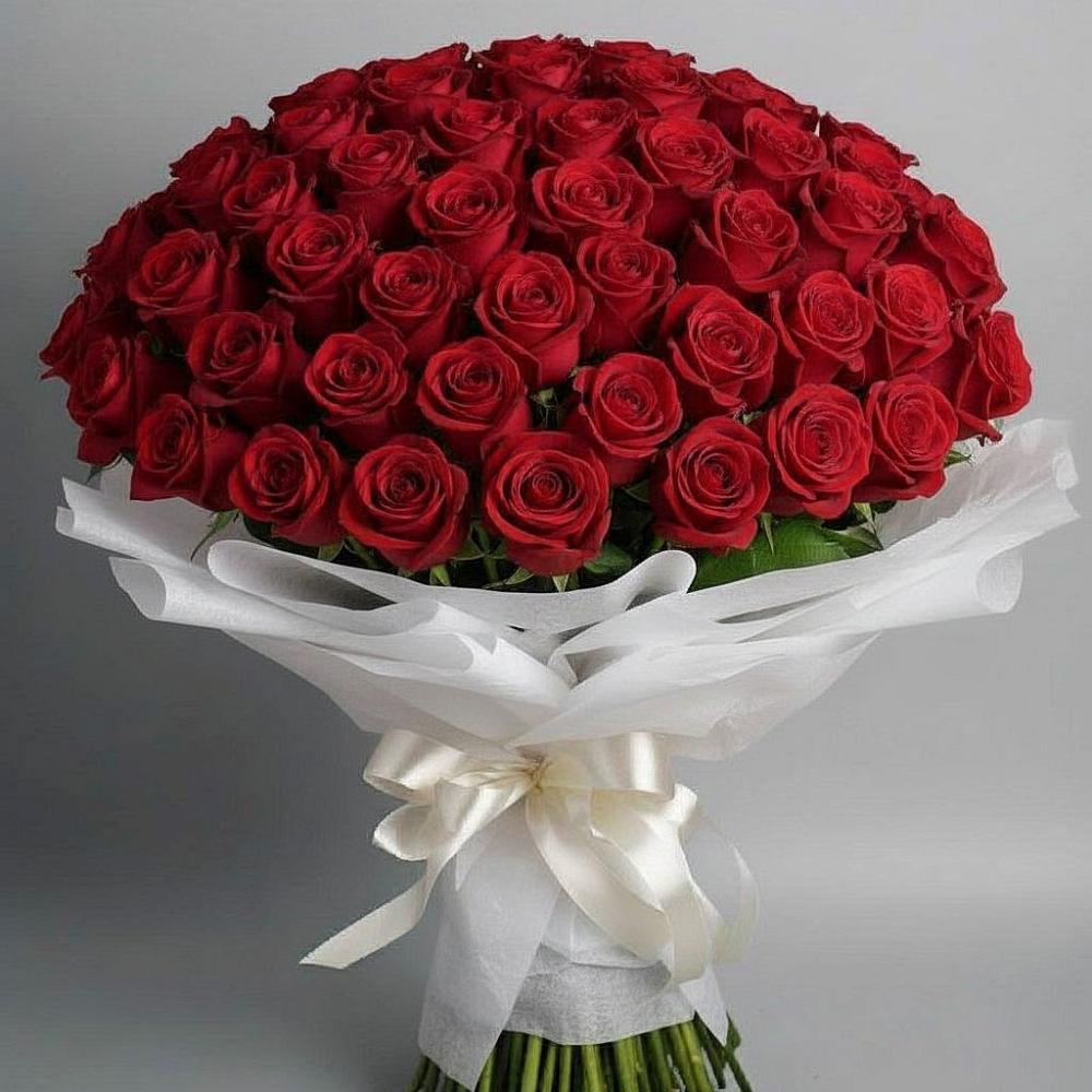 Букет 101 Красная роза Блэк Мэджик в Лунино