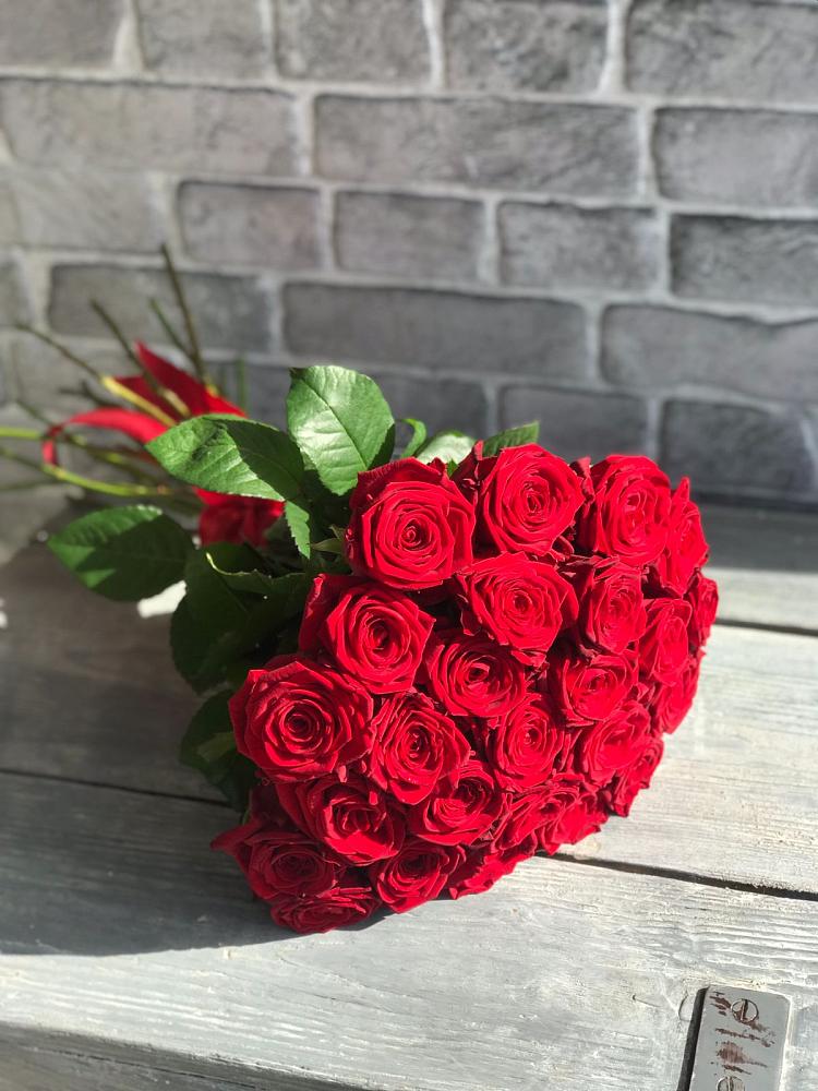 Букет Красные розы Фридом в Лунино