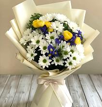 Букет цветов из:  Ирисы, Хризантемы и Розы #REPLACE_PRED# Лунино