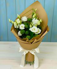 Букет цветов из:  Хризантемы и Лизиантусы в Лунино