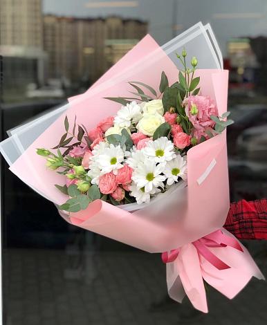 Букет цветов из: Розы, Лизиантусы и Хризантемы в Лунино