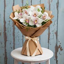 Букет цветов из:  Орхидеи и Розы #REPLACE_PRED# Лунино
